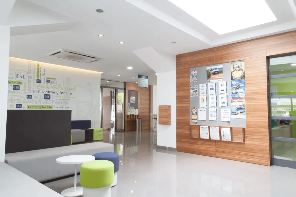 Adult language stay in St Julian’s (ESE school) Adult language stay in St Julian’s (ESE school)