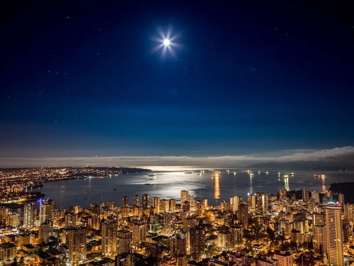 Vancouver de noche, Canadá