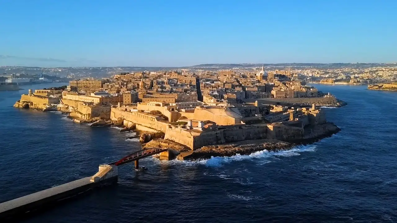 Vista di La Valletta dal mare